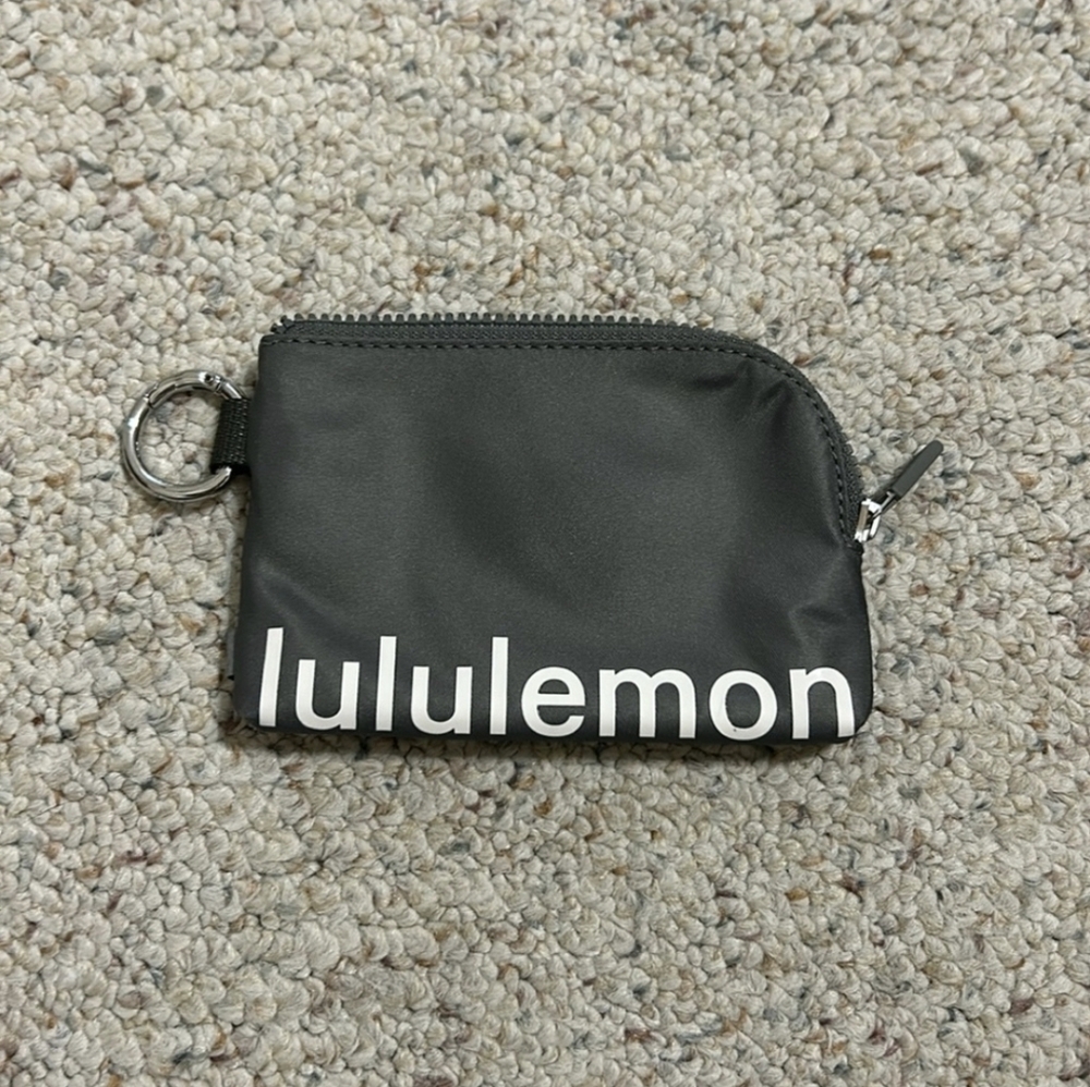 Lululemon Clippable Card Pouch